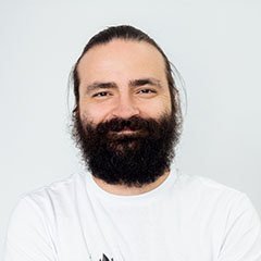 Bas Razvan Mavericks. Heart driven performance media agency